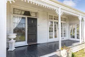 143 Russell Street, Westport