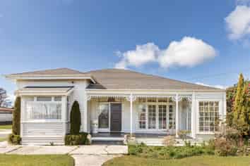 143 Russell Street, Westport