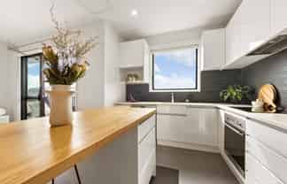 203/75 Hobsonville Point Road, Hobsonville
