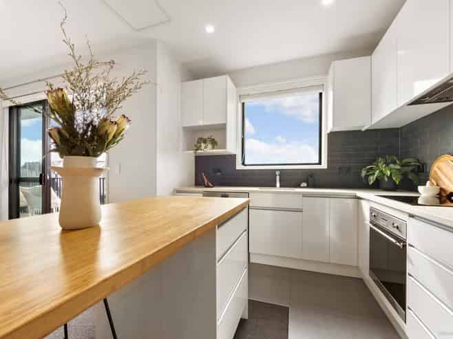 203/75 Hobsonville Point Road, Hobsonville
