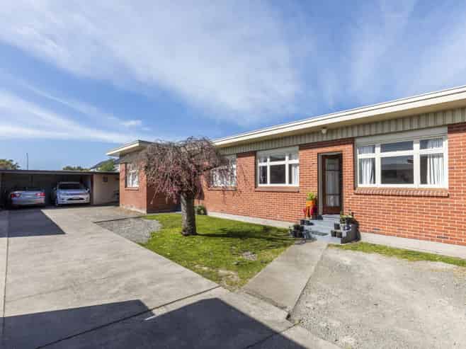 1-4/934 Colombo Street, Saint Albans