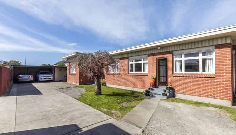 1-4/934 Colombo Street, Saint Albans
