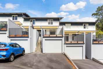 H6/20 Ian Marwick Place, Birkenhead