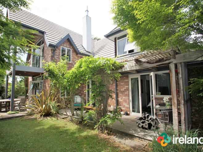 1 Majestic Lane, Cashmere