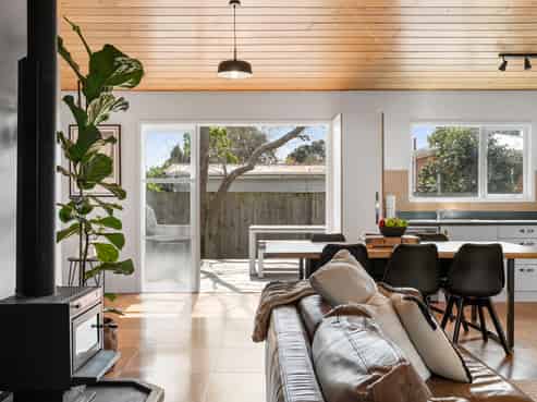 1A Stokes Avenue, Te Atatu Peninsula