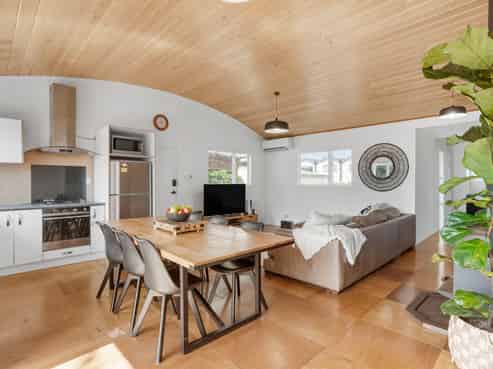 1A Stokes Avenue, Te Atatu Peninsula