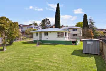 8 Brothers Street, New Windsor