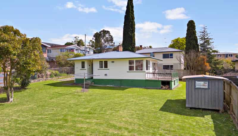 8 Brothers Street, New Windsor