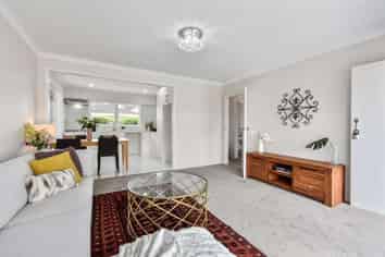 2/11 Wentworth Avenue, Papatoetoe