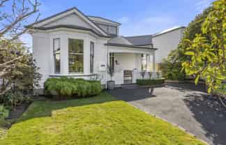 33 Highgate, Belleknowes