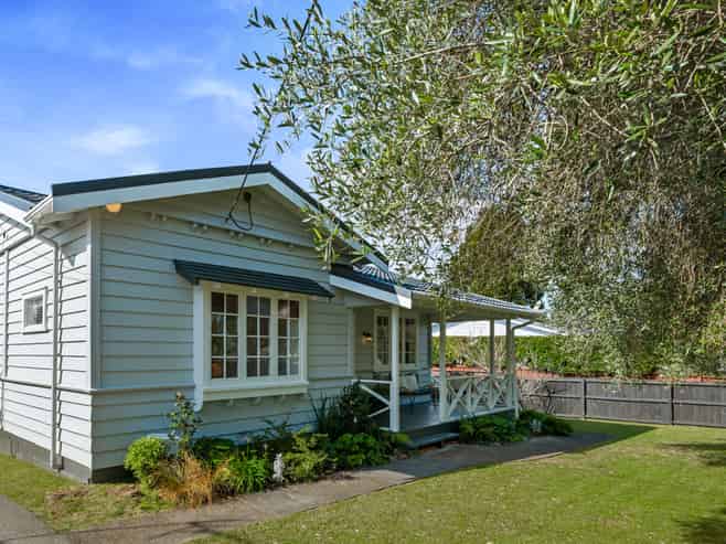 5 Rewa Street, New Lynn