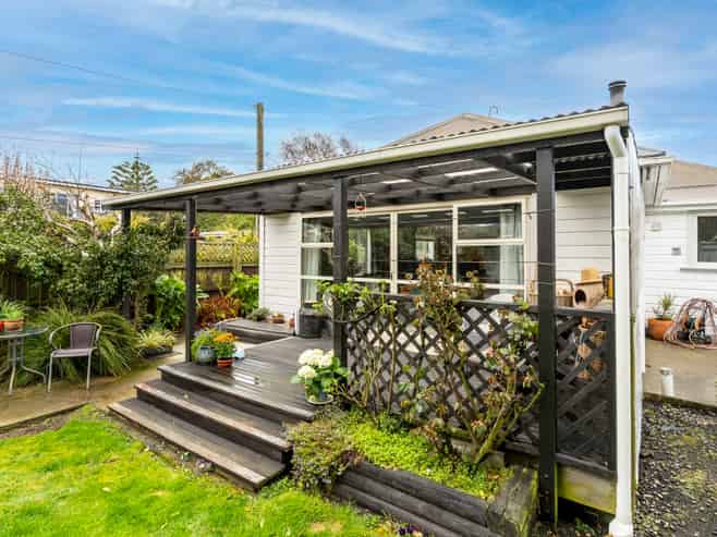 22 Hargest Crescent, SAINT KILDA