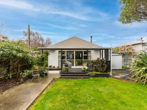 22 Hargest Crescent, SAINT KILDA