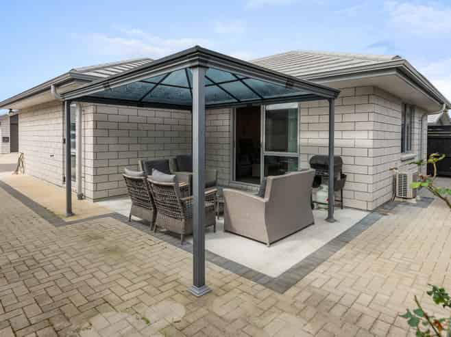 16 Crest Way (Dunes Lifestyle Village), Papamoa