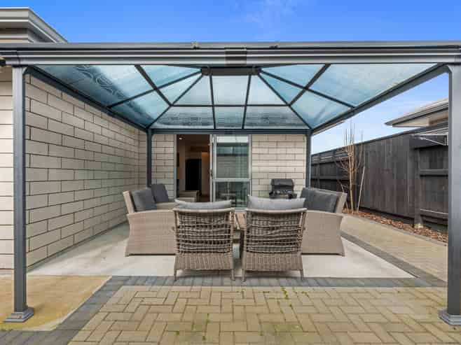 16 Crest Way (Dunes Lifestyle Village), Papamoa