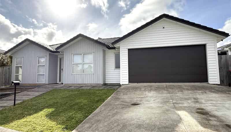 10 Franheim Crescent, Orewa