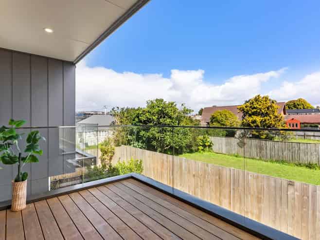 16E Brookfield Avenue, Onehunga