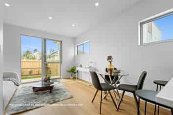 8/9 Coral Crescent, Panmure