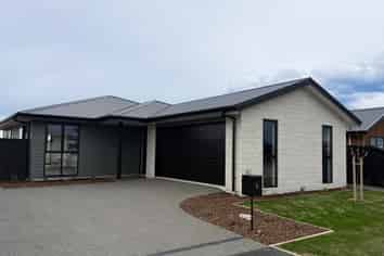 10 Longfields Road, Lincoln