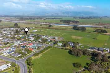 75 Atkinson Avenue, Otaki Beach