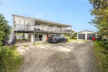 75 Atkinson Avenue, Otaki Beach