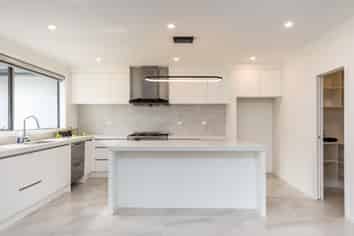 14 Sydney Place, Flagstaff