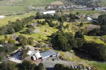2086 East Coast Road, Silverdale