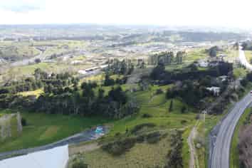 2086 East Coast Road, Silverdale