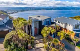 71 Tamworth Crescent, Newlands