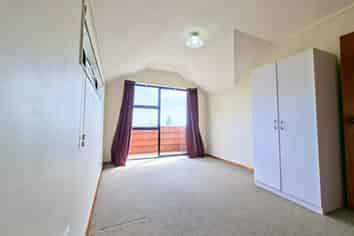 A/267 Hillsborough Road, Hillsborough