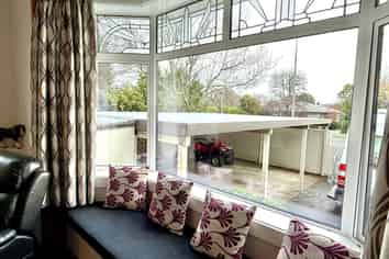 427 Queens Drive, Windsor