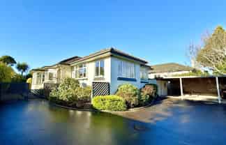 427 Queens Drive, Windsor