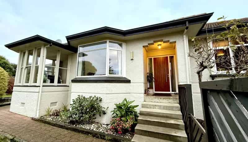 427 Queens Drive, Windsor