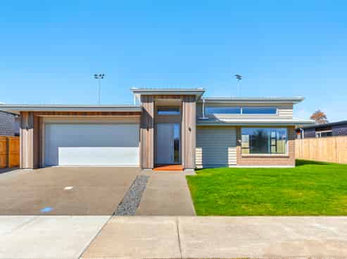 27 Hudson Place, Paraparaumu