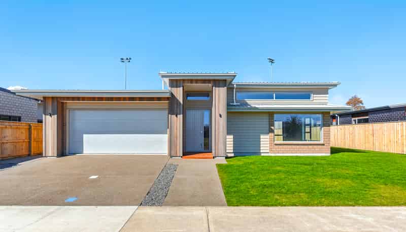 27 Hudson Place, Paraparaumu