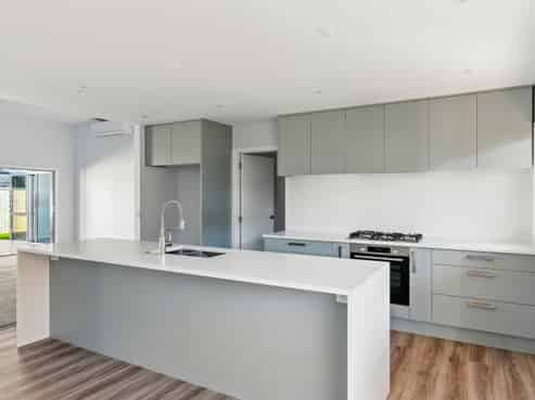 27 Hudson Place, Paraparaumu