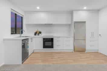 2/213 Gordon Road, Mosgiel