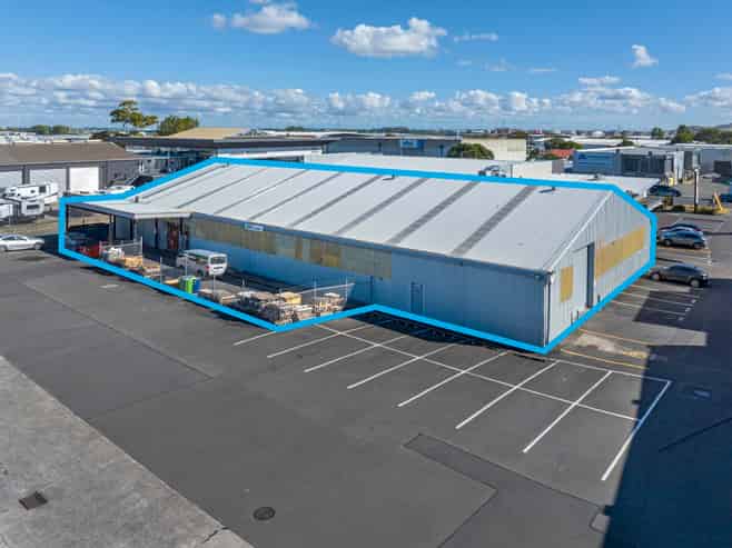 Centrally Located Drive Around Facility
