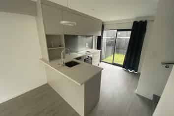 2/20 Metcalfe Rd, Ranui