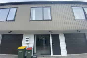 2/20 Metcalfe Rd, Ranui