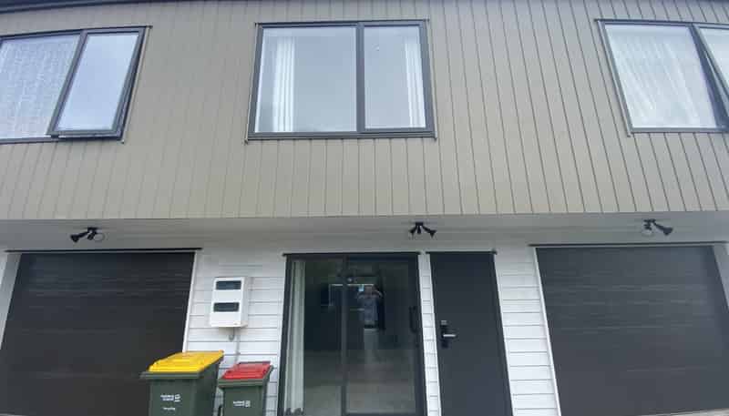 2/20 Metcalfe Rd, Ranui