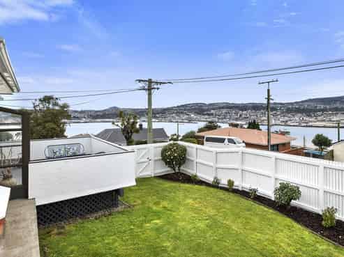 15 Shandon Road, Vauxhall