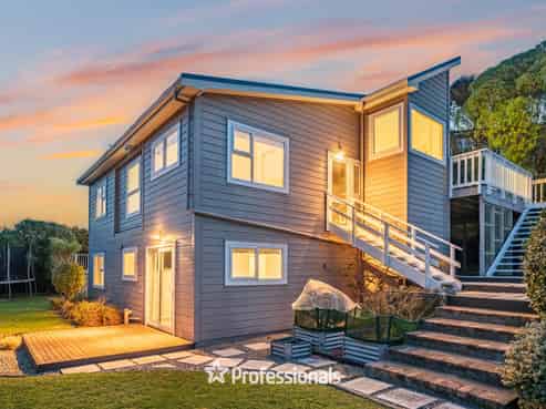 13 Wilson Grove, Normandale