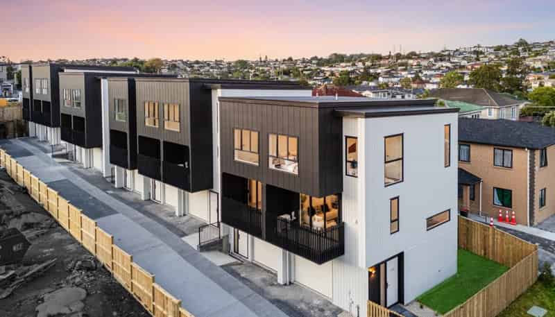 7/101 White Swan Road, Mount Roskill