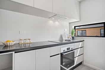 7/101 White Swan Road, Mount Roskill