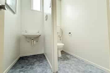 Well Equipped Pakuranga Office | 85 m2