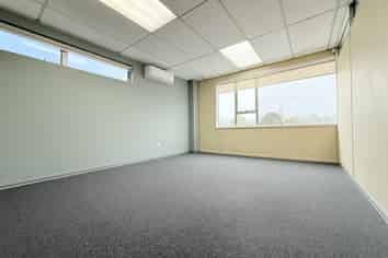 Well Equipped Pakuranga Office | 85 m2