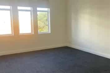 Affordable retail/live/work!