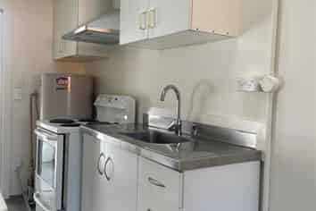 Affordable retail/live/work!