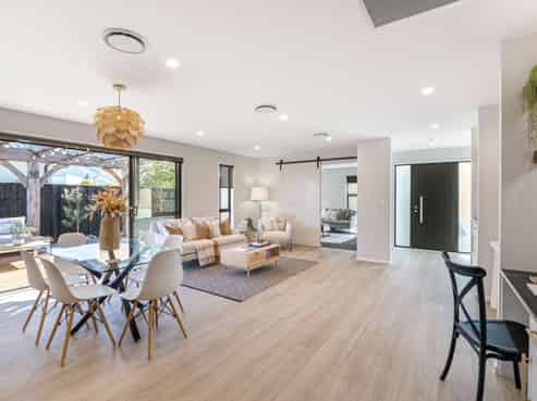 6 Tuka Road, Pegasus